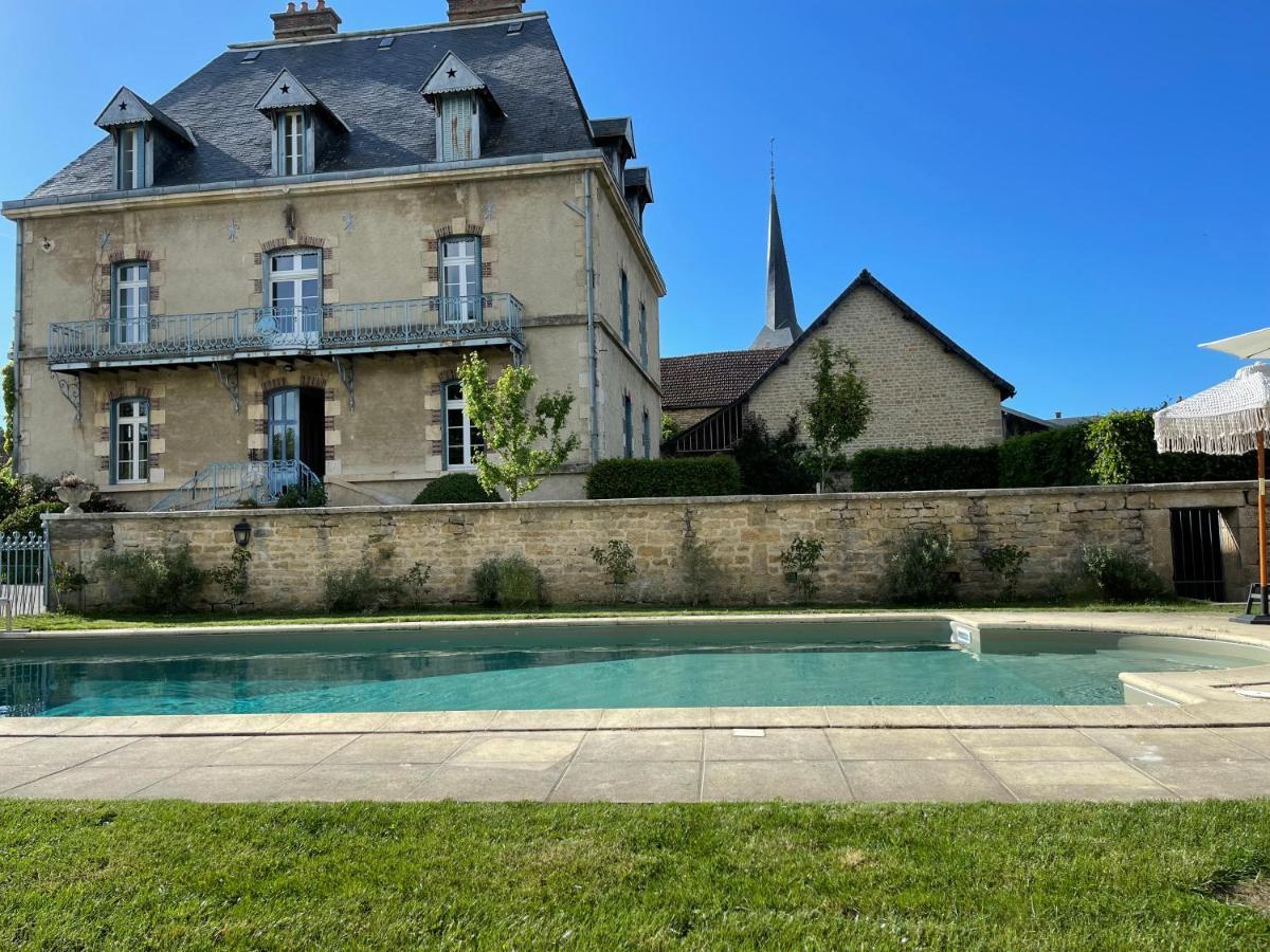 La Closerie De Gigny Maison Templiere Avec Piscine,Jacuzzi Exterior foto